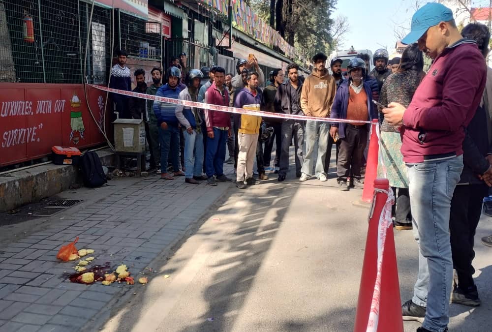 Dehradun Crime Dispute over 42 crore rupees businessman murdered in open market, mother also under suspicion