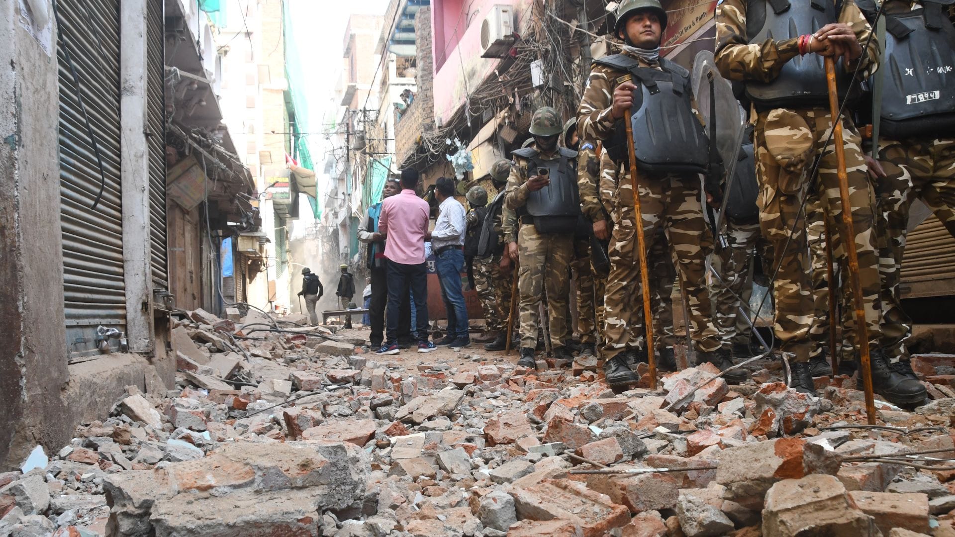 Bulldozers Roll Again in Dalmandi After 30 Days 30 Houses to be Demolished 200 Police team Deployed