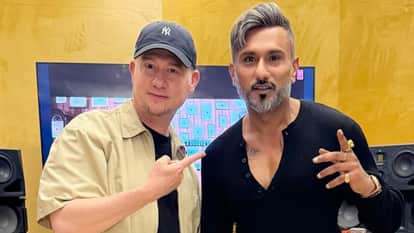 Yo Yo Honey Singh Share Picture With American Rapper Ali Dee Theodore Says Its Time For Hollywood