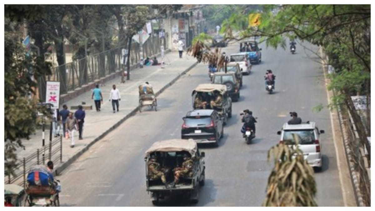 बांग्लादेश ने हिंदू त्योहारों की छुट्टियां रद्द कीं, अल्पसंख्यक भड़के