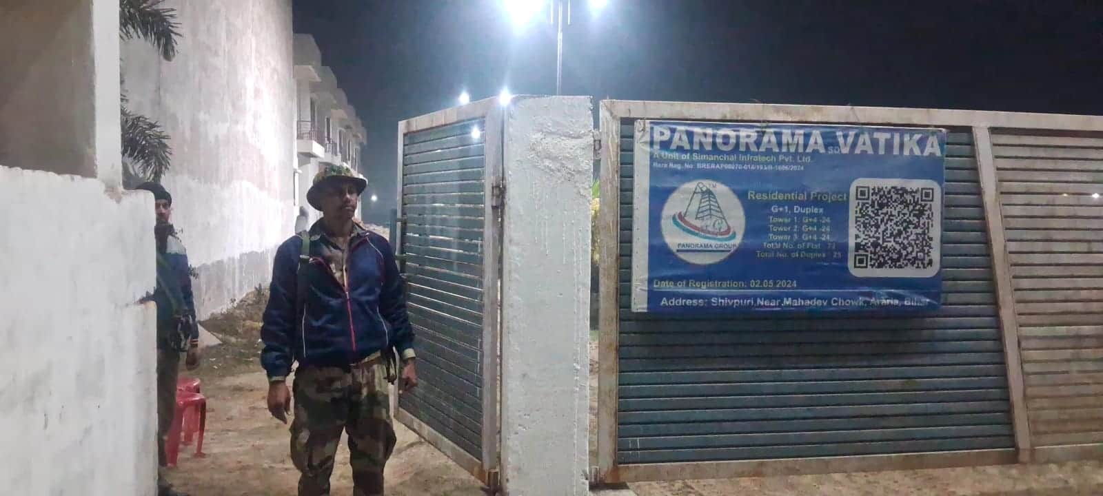 आयकर विभाग की टीम ने पैनोरमा ग्रुप के ठिकानों पर छापेमारी की।