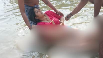 young man died due to drowning while bathing in Ganga river in Varanasi