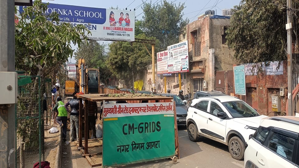 Metro Work Begins at Hariparvat Crossing: Barricading Done 30 km Project to Be Completed by December