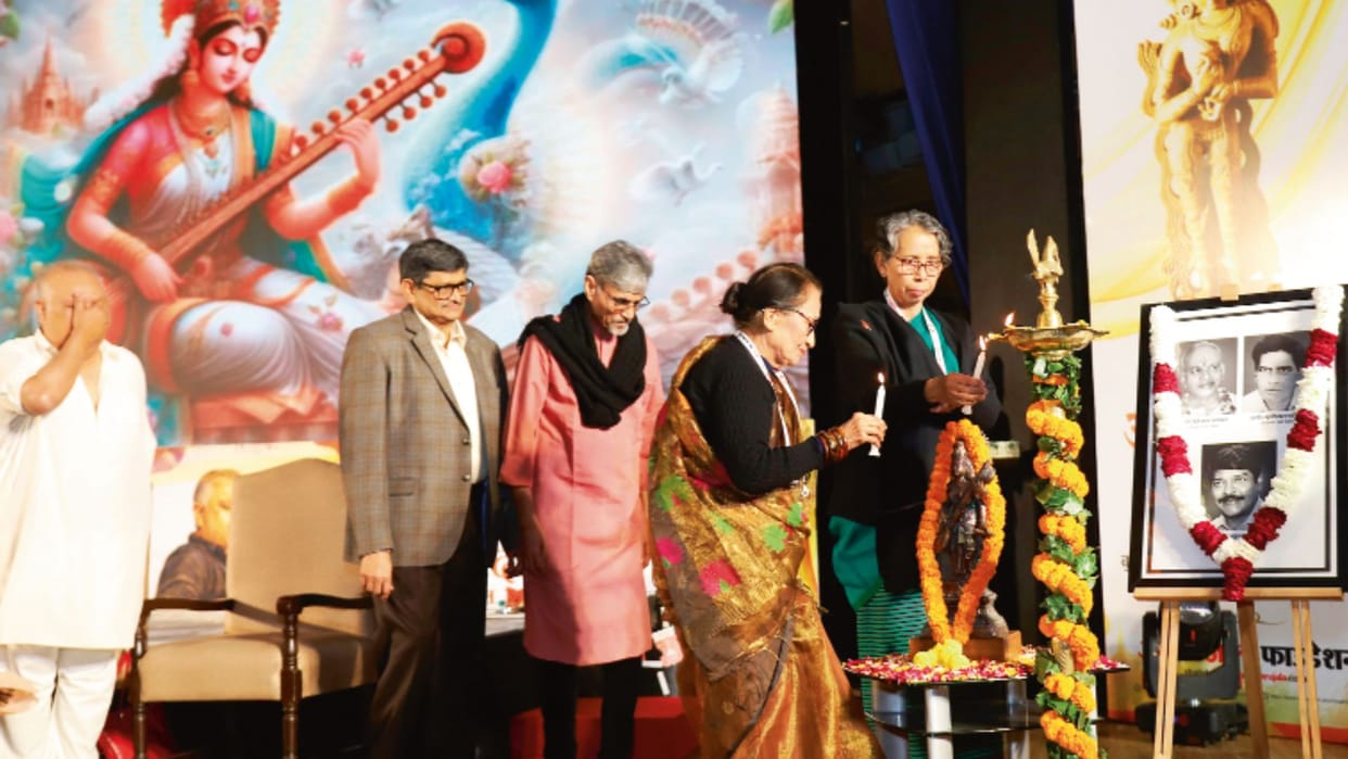 Amar Ujala Shabd Samman 2025 Shujaat Husain Khan sitar music classical sitar performance literature event