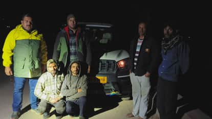 Kangra News Two accused arrested with 200 grams of hashish police also seized the vehicle
