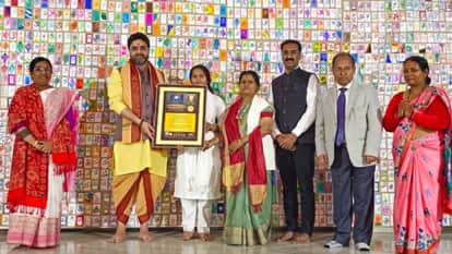 Panini Girls College student Swarna wrote Om in 5555 ways registered in Eurasia World Record in varanasi