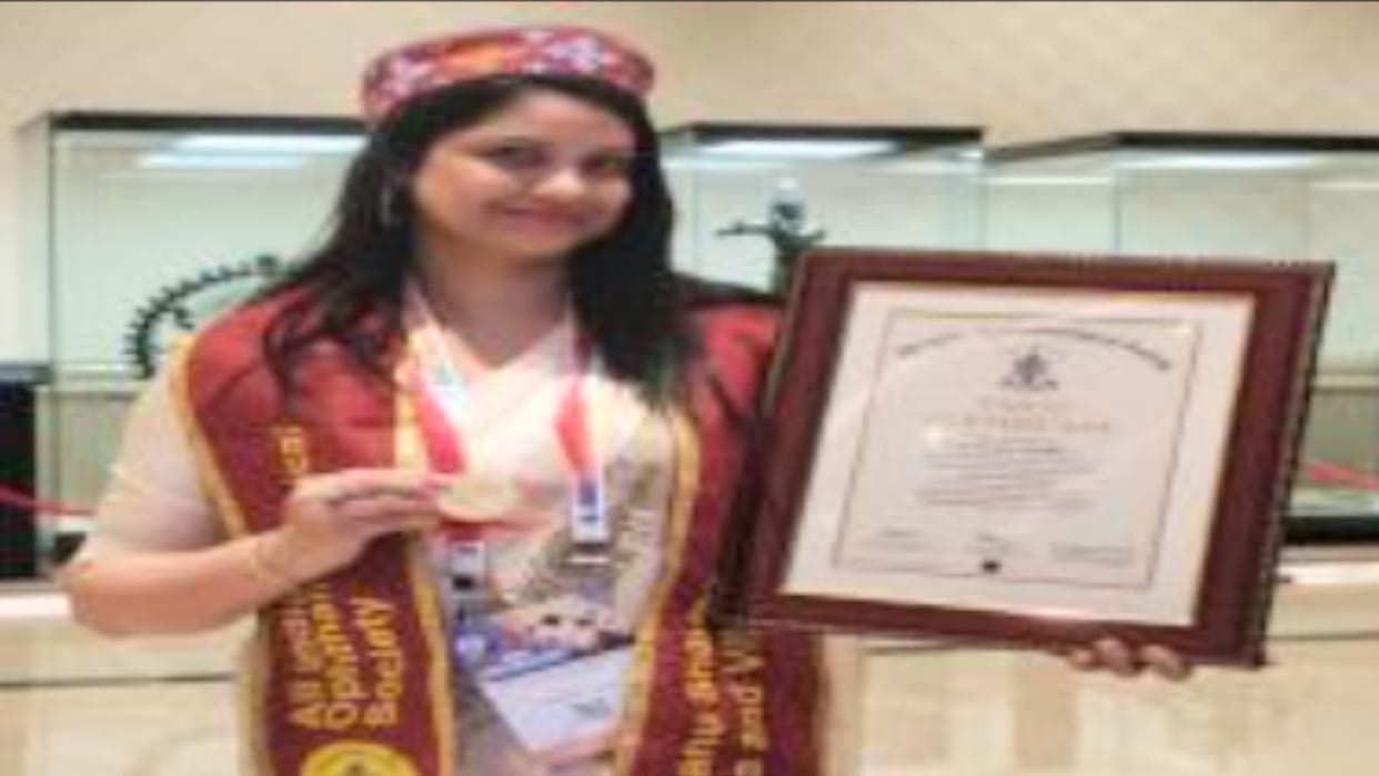 Kangra: Dr Manu becomes Himachal's first gold medalist retinal eye specialist
