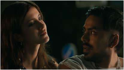 Tu Yaa Main Movie Review Shanaya Kapoor And Adarsh Gourav Starrer Survival Thriller Is One Time Watch