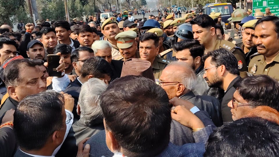 Rampur Lawyer murder: Shot in front of wife, Asghar Ali was caught like this