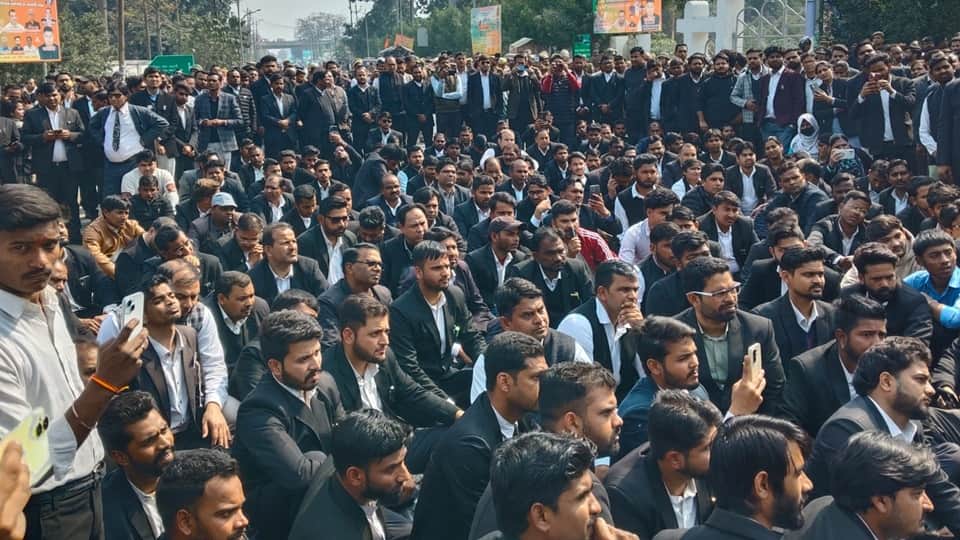 UP: Lawyer murder in Rampur sparks outrage among associates, demands bulldozer action against accused house