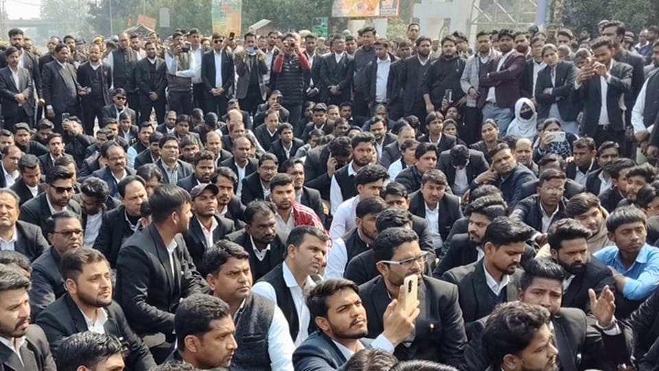 Rampur Lawyer murder: Shot in front of wife, Asghar Ali was caught like this