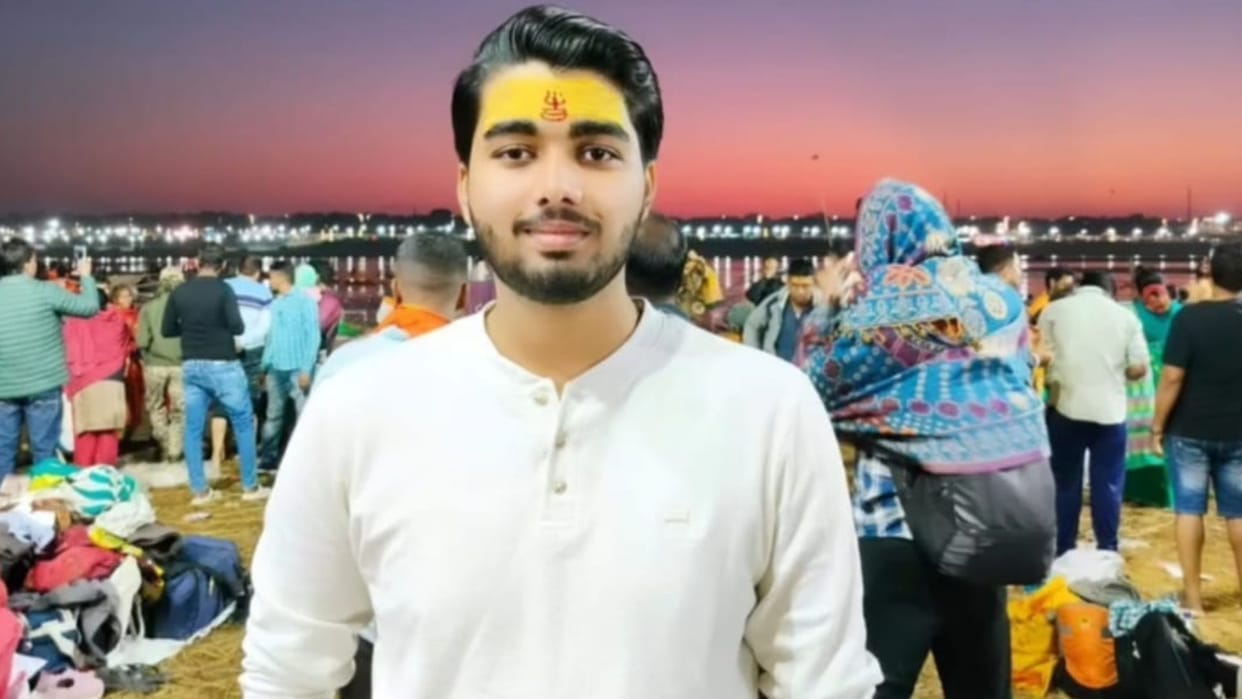 young man died due to drowning while bathing in Ganga river in Varanasi