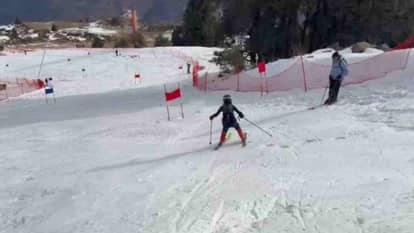 National skiing athletes arrive in Auli with 17 teams participating National Winter Championships chamoli
