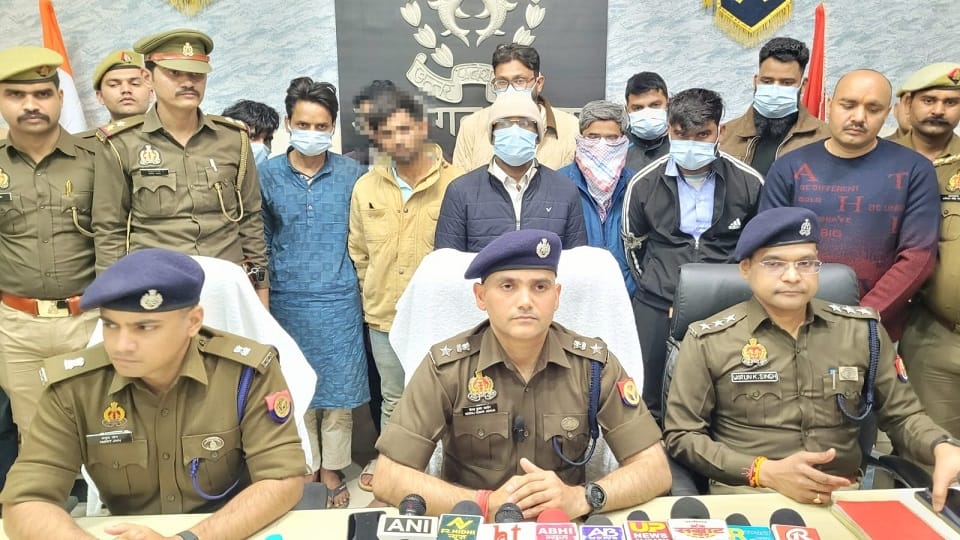 10 arrested in Katti for stealing cattle