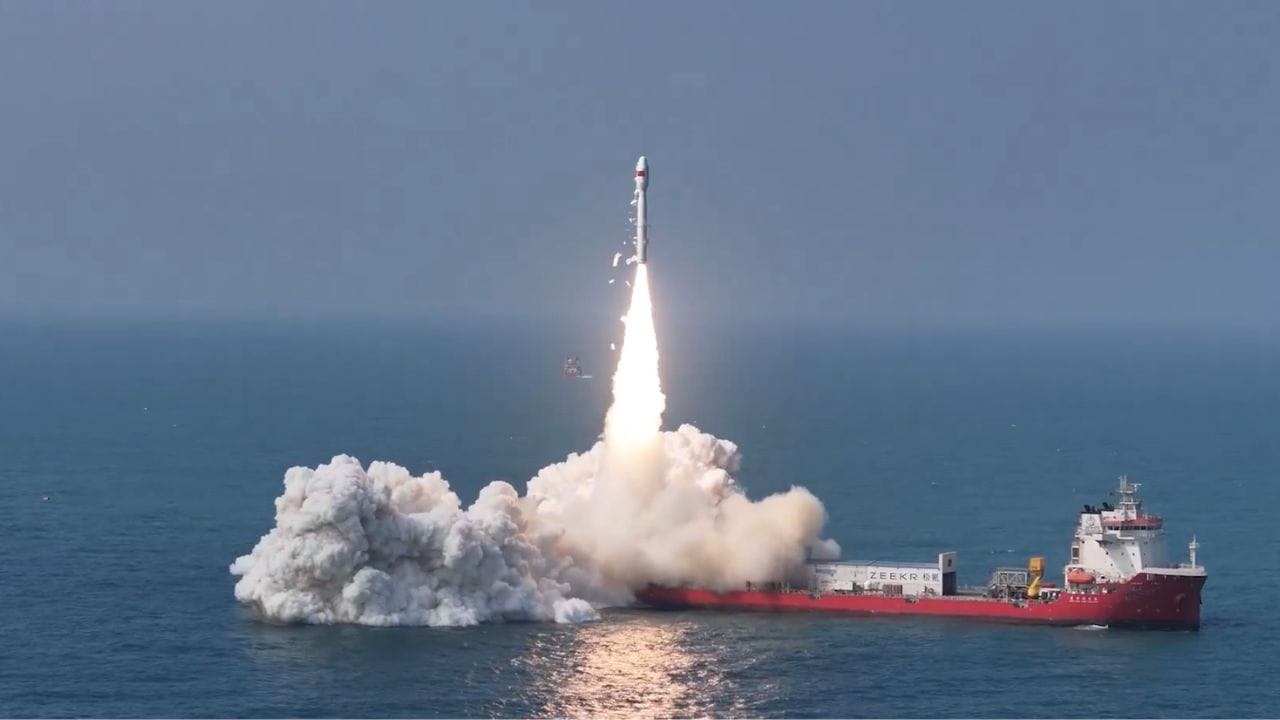 pakistan eo2 satellite launch china suparco india impact tech news hindi