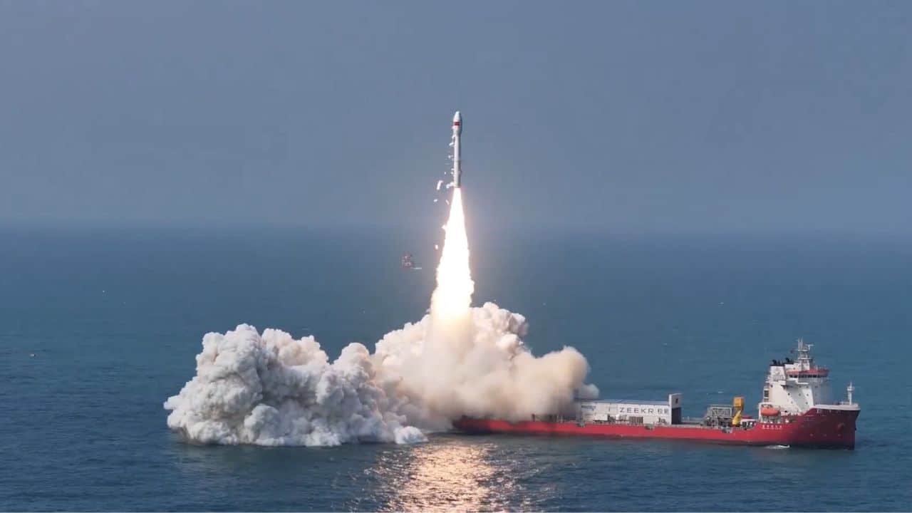 pakistan eo2 satellite launch china suparco india impact tech news hindi