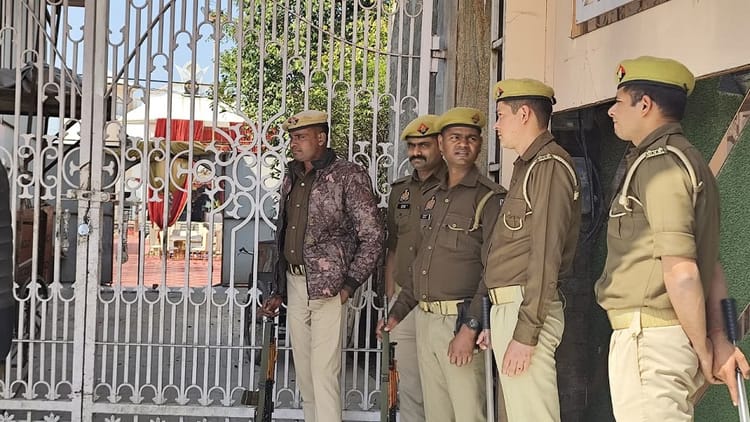 UP: सचिन सिरोही हाउस अरेस्ट, मंडप पर ताला, हिंदू संगठन महापंचायत पर अड़े, बोले-नहीं होने देंगे मुस्लिम से शादी