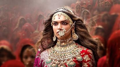 Valentine Special 15 Highest Grossing Bollywood Romantic Films