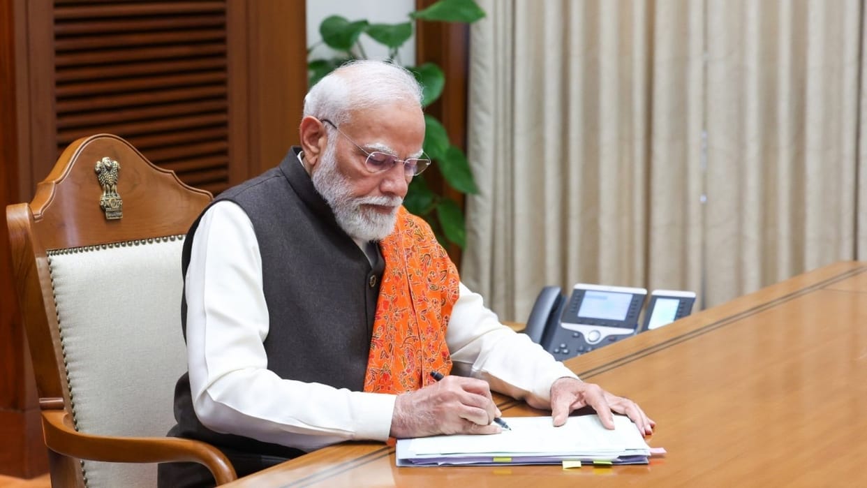pm modi most popular leader in us opinion research institute survey trump on tenth place