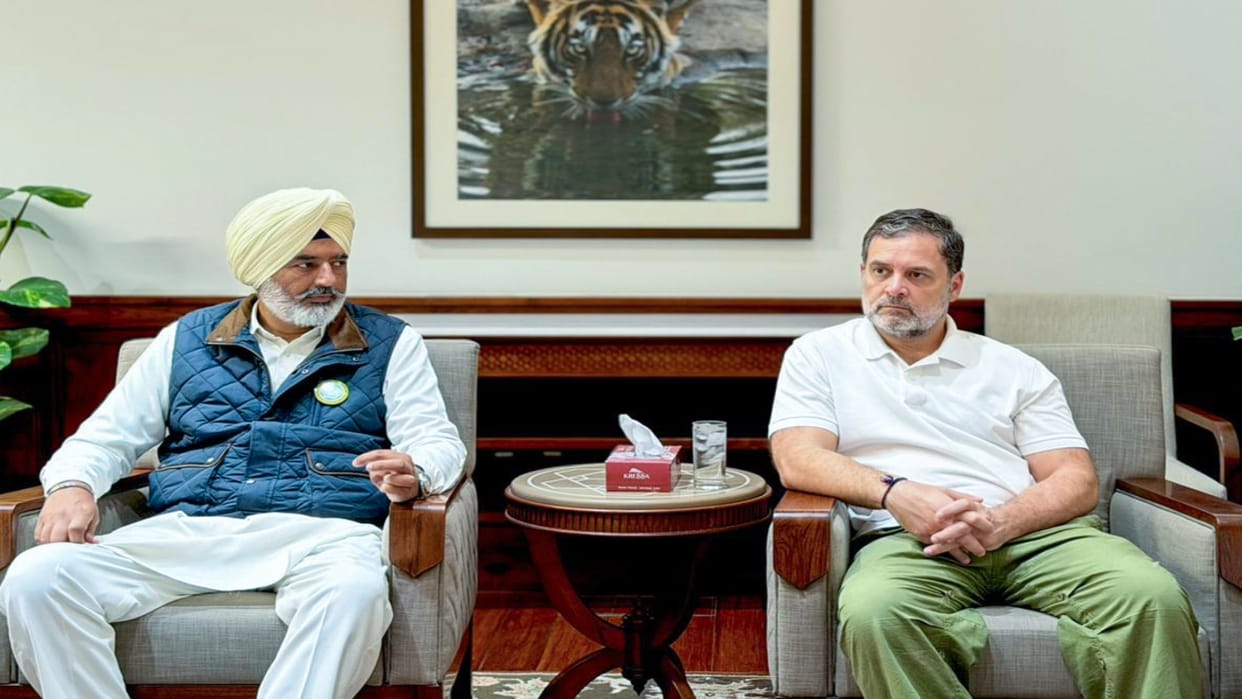 india-us Trade deal Rahul Gandhi met leaders of farm unions from across country in Parliament House complex