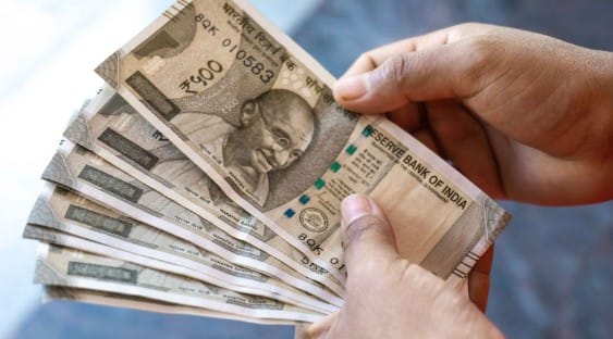ACB takes major action in Latehar: Amin arrested red-handed while accepting bribe of Rs 7,000