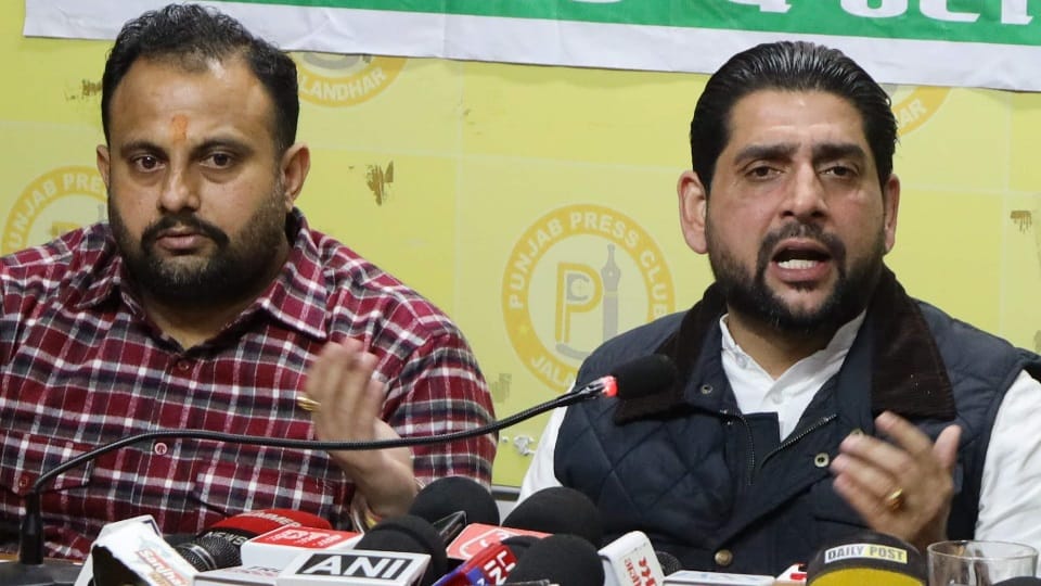 Operation Lotus in Punjab Former AAP MLA Sheetal Angural revelations Raghav Chadha