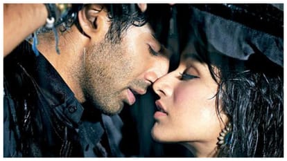 Shraddha Kapoor Old Video Goes Viral Of Fan Demanding Aashiqui 2 Re Release In Theatres