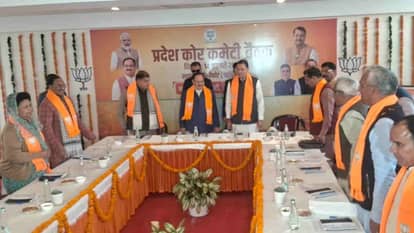 CM Dhami welcomed JP Nadda on arrival in Uttarakhand provincial core committee meeting will discuss elections