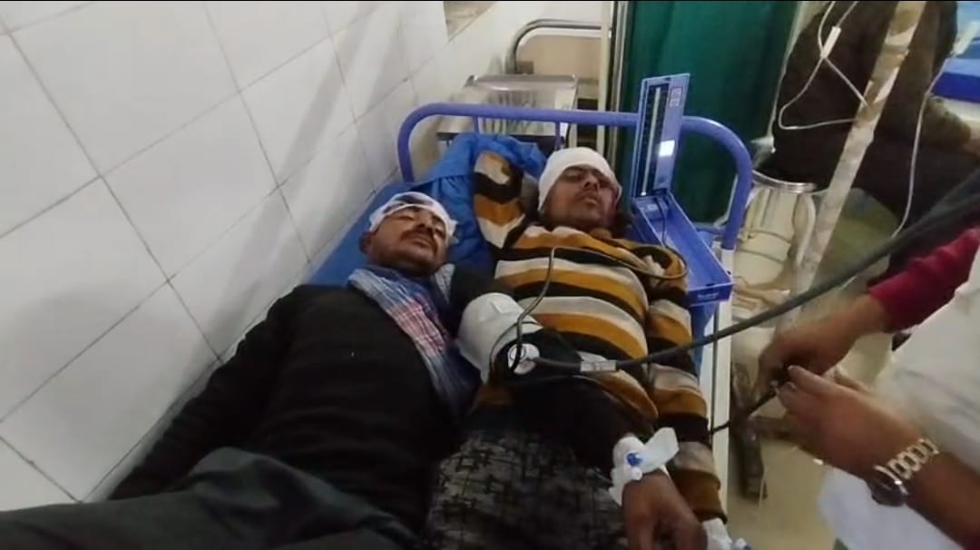 घायलों का इलाज जारी।
