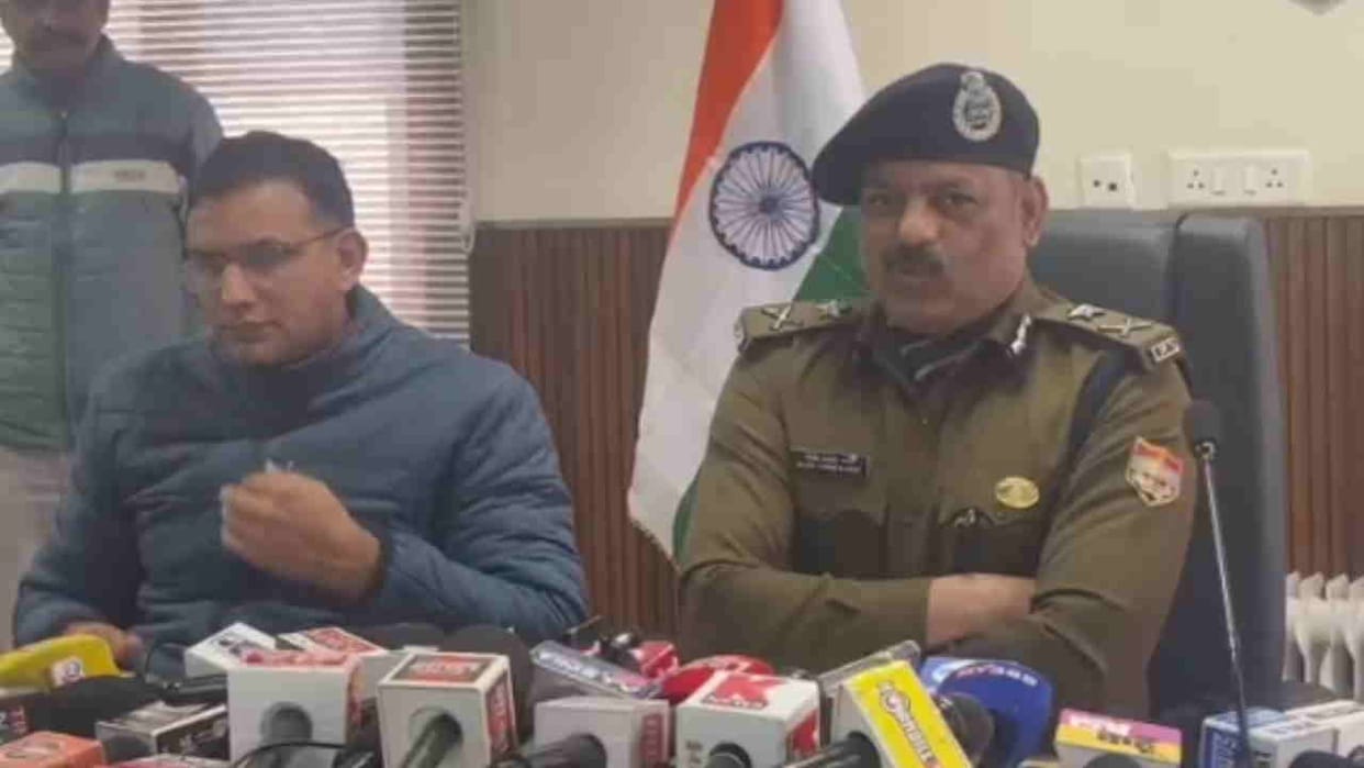 Uttarakhand Breaking News Gang involved in cheating in SSC MTS exam caught in Dehradun two arrested
