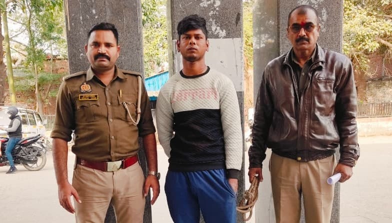 Kanpur Five people including mother and daughter were stabbed with blade in protest of stunt accused arrested