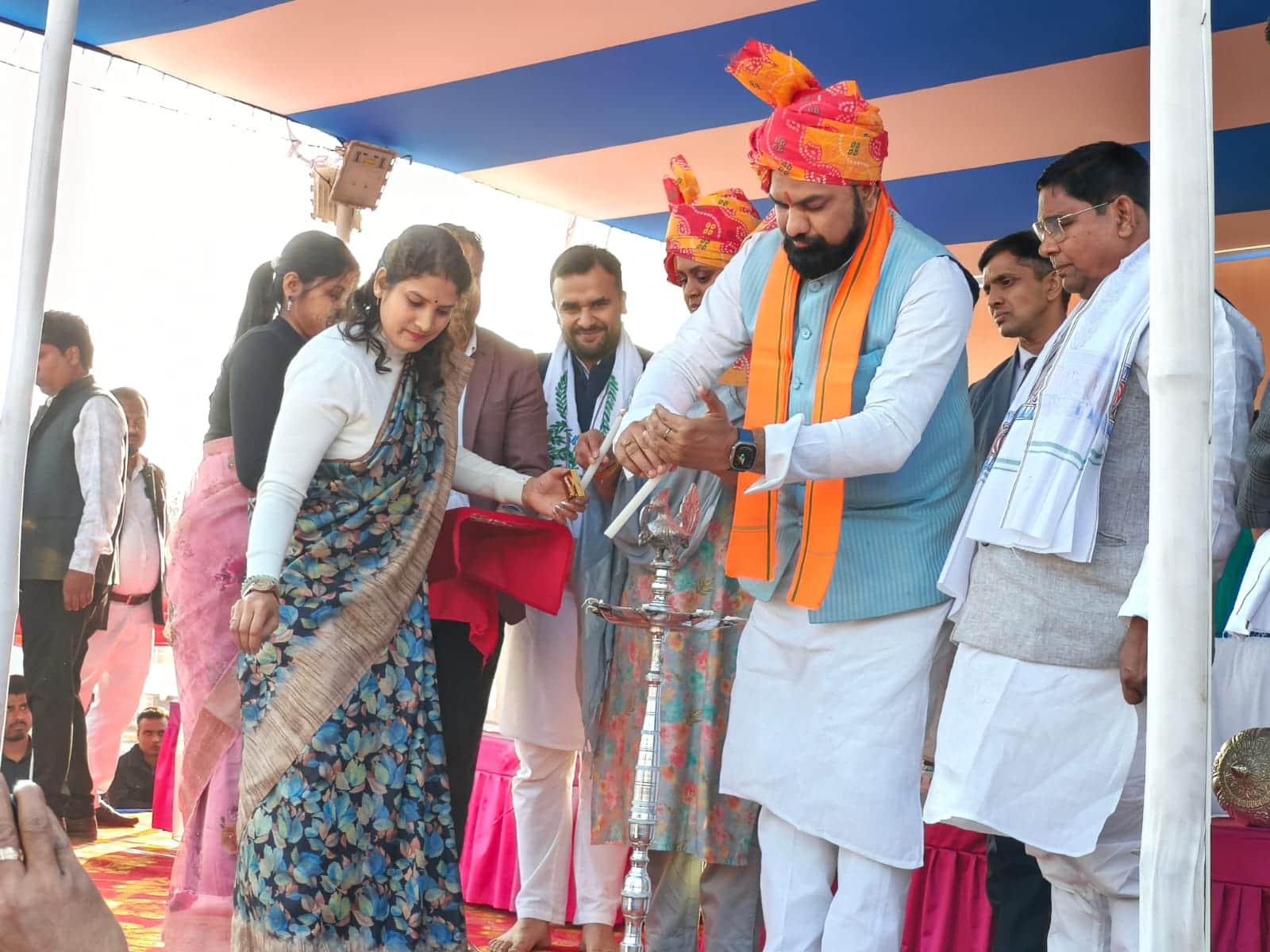 कार्यक्रम का शुभारंभ करते हुए  उपमुख्यमंत्री सम्राट चौधरी।