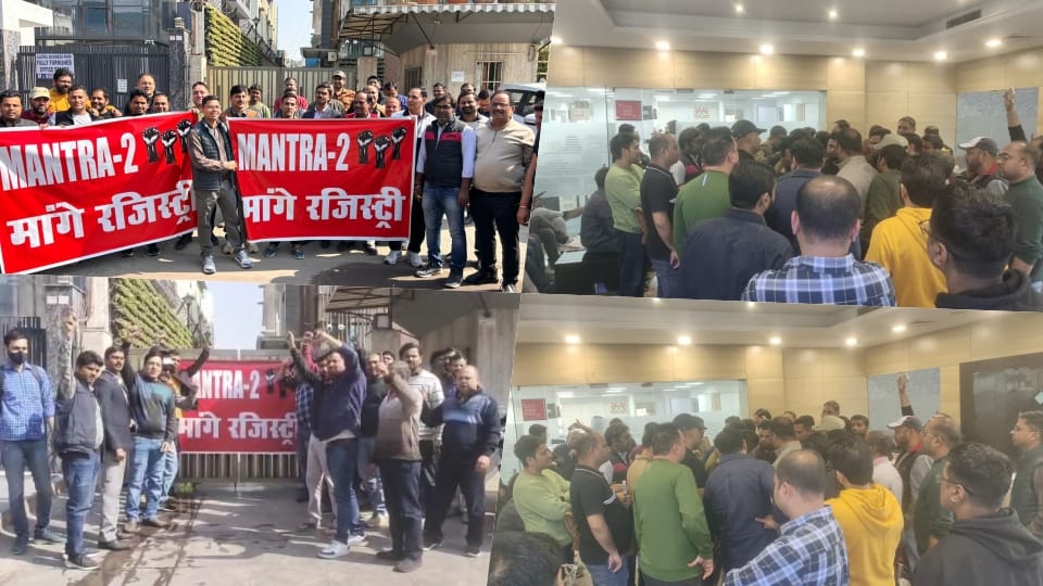 Buyers of Mahagun Mantra-2 stage protest in Noida