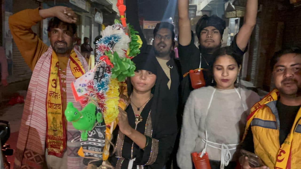 Muslim woman embarks on 100-km Kanwar Yatra carrying Kanwar in burqa with live-in partner