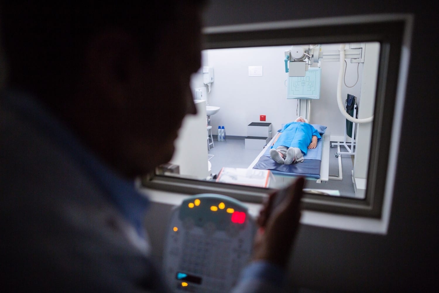 Telerobotic Surgery: Surgeons out of OT, yet 4 successful ops; Medical Science’s remote avatar here