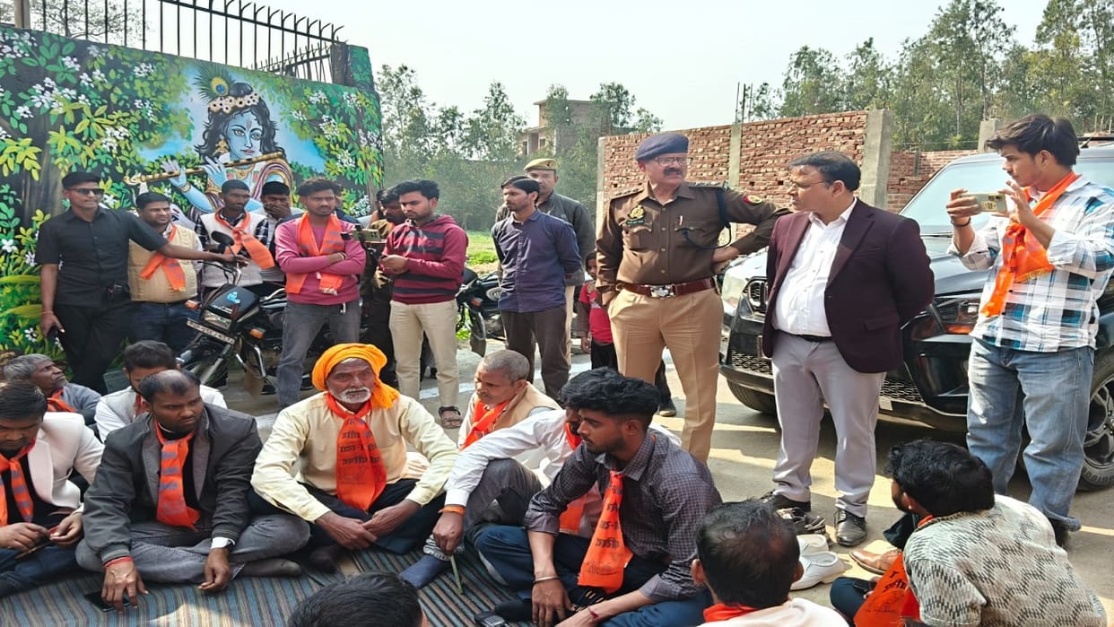 activists created a ruckus by alleging that cows died of starvation in Cowshed in Bareilly
