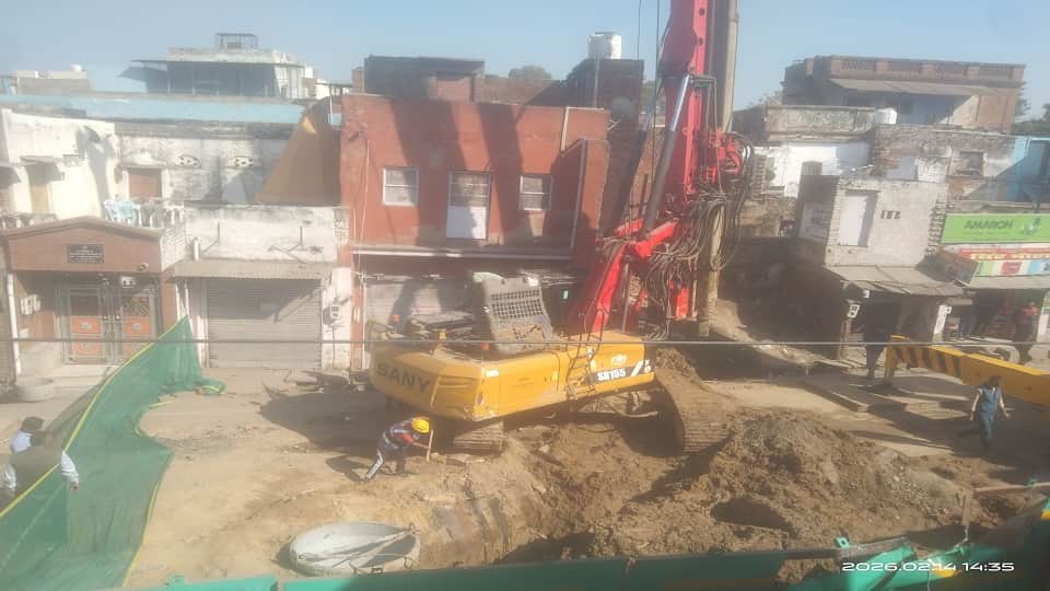 Accident during metro construction in Agra, piling ring machine falls on house