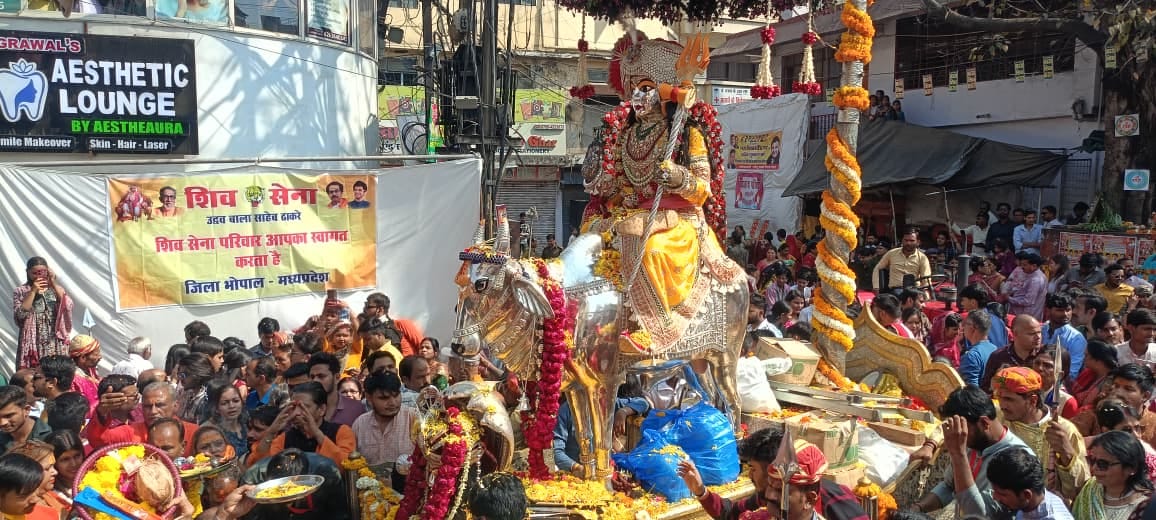 Bhopal News: Har Har Mahadev echoed on Shivratri in Bhopal, grand Bhole Baba processions took place in many ar