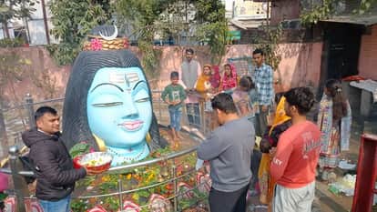 Maha Shivratri 2026 Meerut Augharnath Temple and Baghpat Pura Mahadev Crowd Devotees Photos