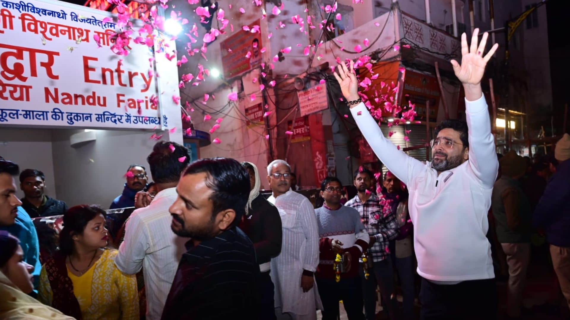 Maha Shivratri Varanasi 2026: 4 Lakh Devotees Visit Kashi Vishwanath Dham Crowd Today Photos