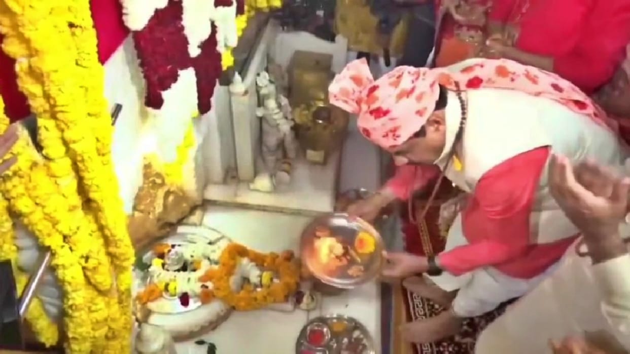 Mahashivratri 2026: CM Mohan Yadav Visits Badwale Mahadev Temple in Bhopal, Flags Off Shiv Baraat
