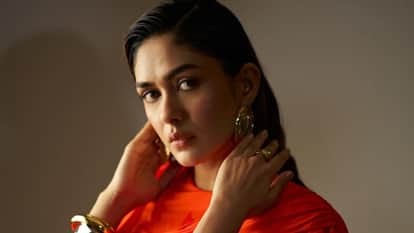 Mrunal Thakur say thanks those spreading fake rumours of her marriage with Dhanush