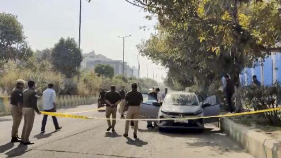 lover killed his girlfriend and then suicide A 15-year-old love story ends on Valentine Day Noida