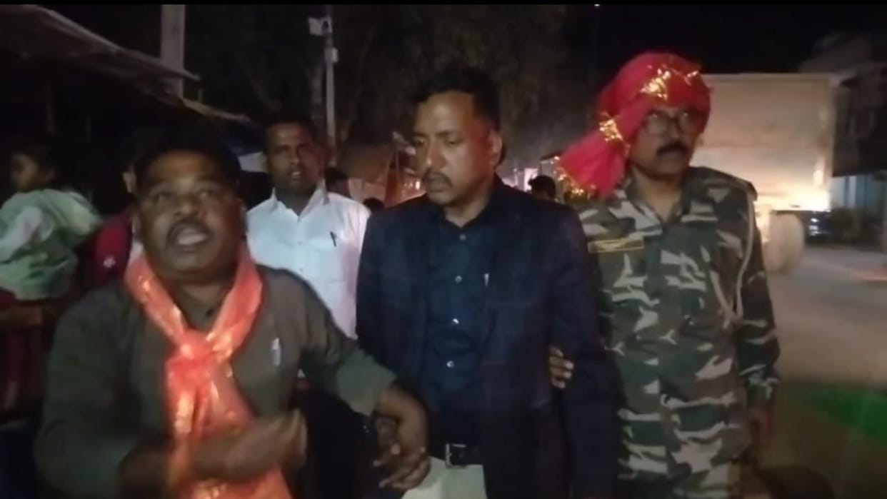 uncontrolled Thar entered Shiva procession on Mahashivratri in Latehar car driven by suspended zonal officer