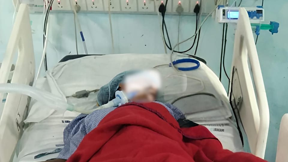 Prayagraj News: Pregnant girl Abandoned After Botched Treatment, Battling for Life in SRN Hospital