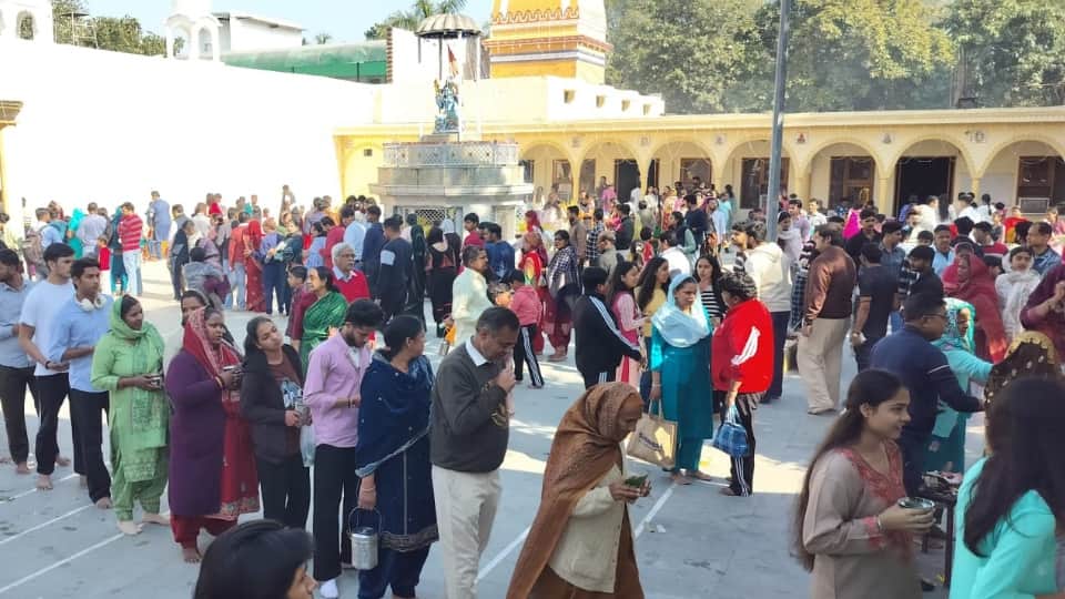 Maha Shivratri 2026 celebration Chandigarh saketri shiv temple 50 thousand devotees came