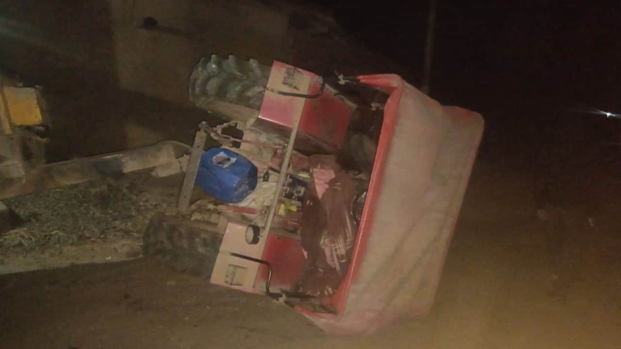 सड़क हादसों में दो की मौत तीन घायल