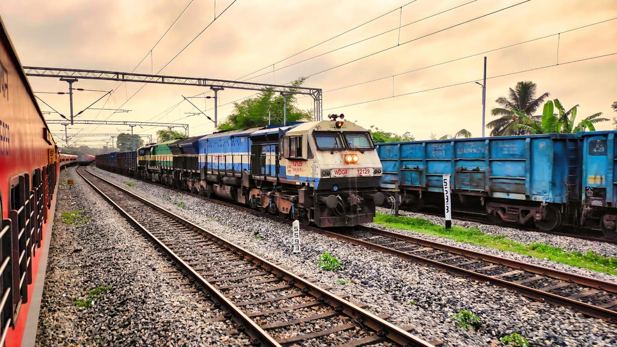 railway Four coaches added to MEMU train from Varanasi to Prayagraj passengers will get relief