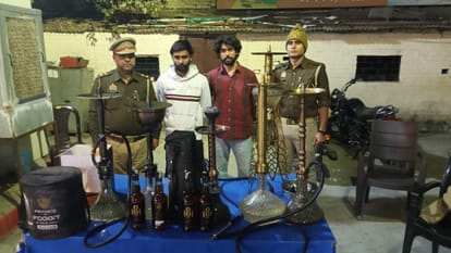 पुलिस की गिरफ्त में दोनों युवक