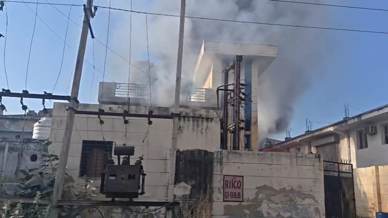 Bhiwadi Factory Blast Case: Minister Sanjay Sharma Arrives at Scene, Lies to Bring Workers to Land Revealed